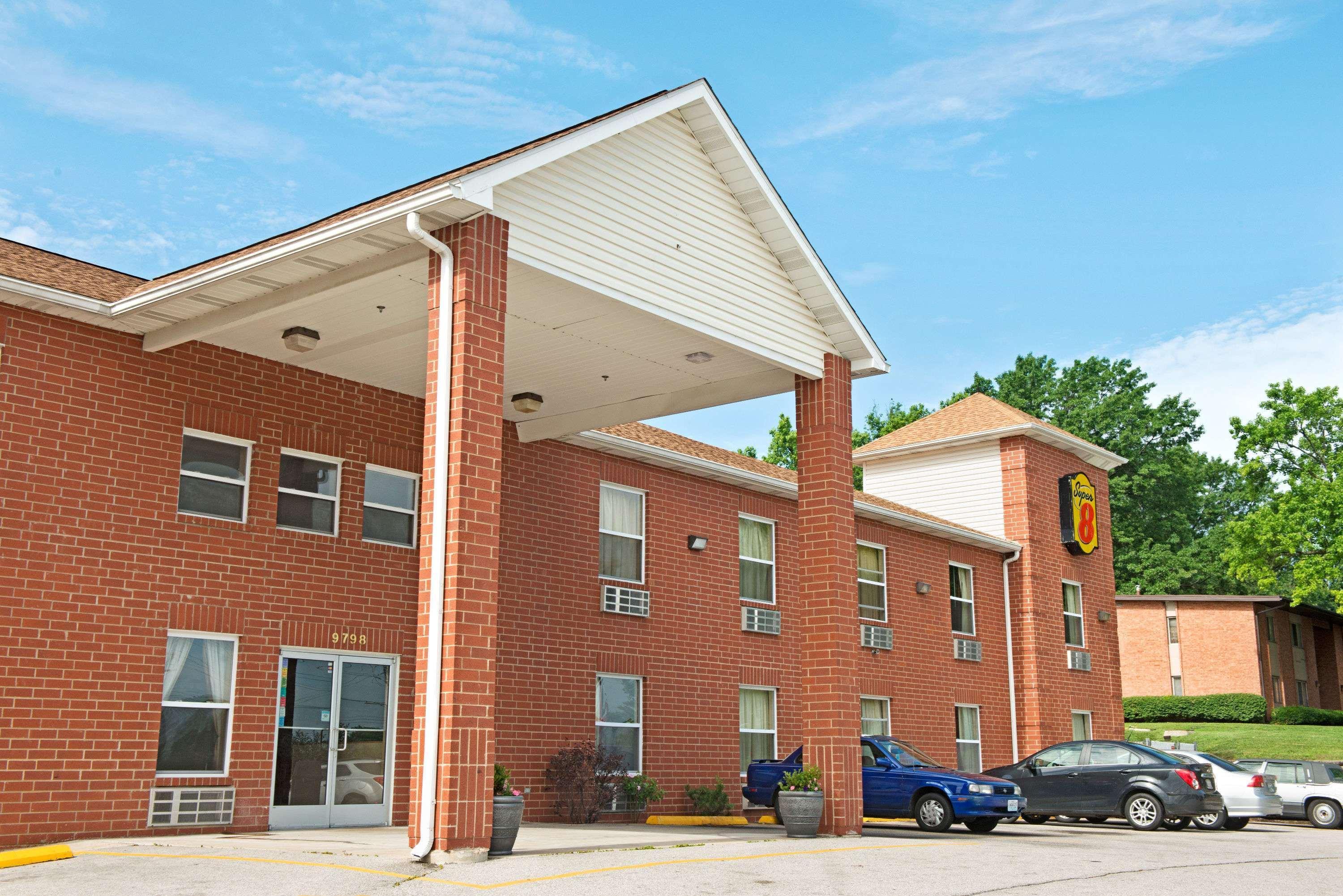 Super 8 By Wyndham St. Louis Airport Ξενοδοχείο Woodson Terrace Εξωτερικό φωτογραφία